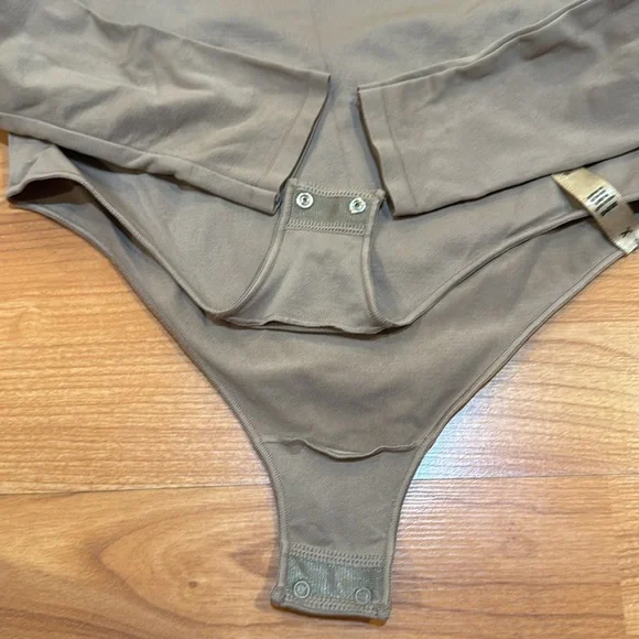 NWOT’s Skims long sleeve mock neck bodysuits SET of three - Picture 4 of 10